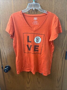 47 Brand Women’s Orange V-Neck Tee - SF Giants Love Graphic